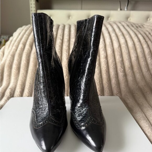 Tory Burch Shoes - Tory Burch Black Patent Leather Crinkle Ankle Boots Size 9M